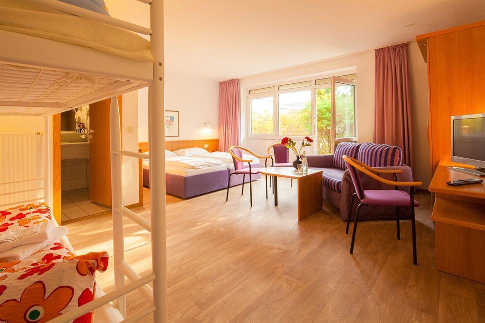 Motel Штральзунд Экстерьер фото