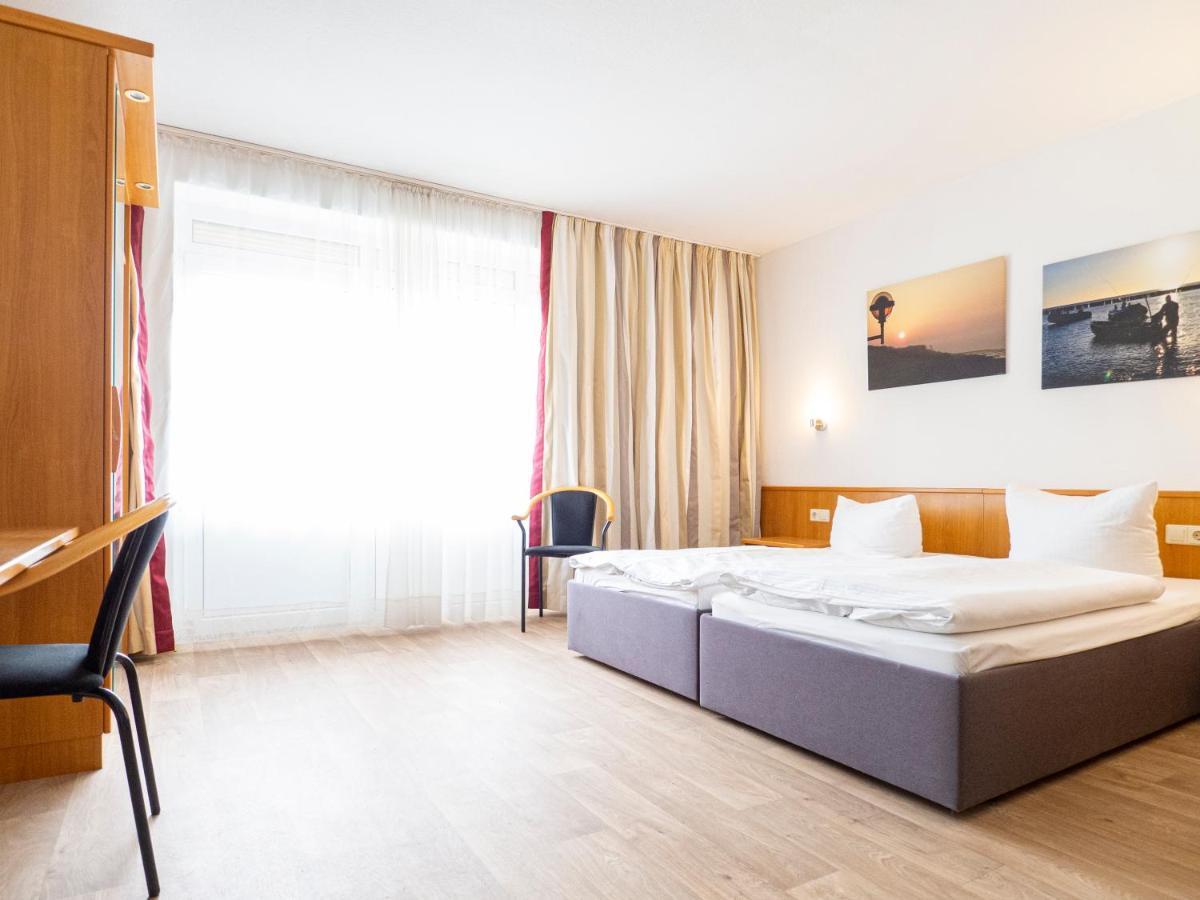 Motel Штральзунд Экстерьер фото