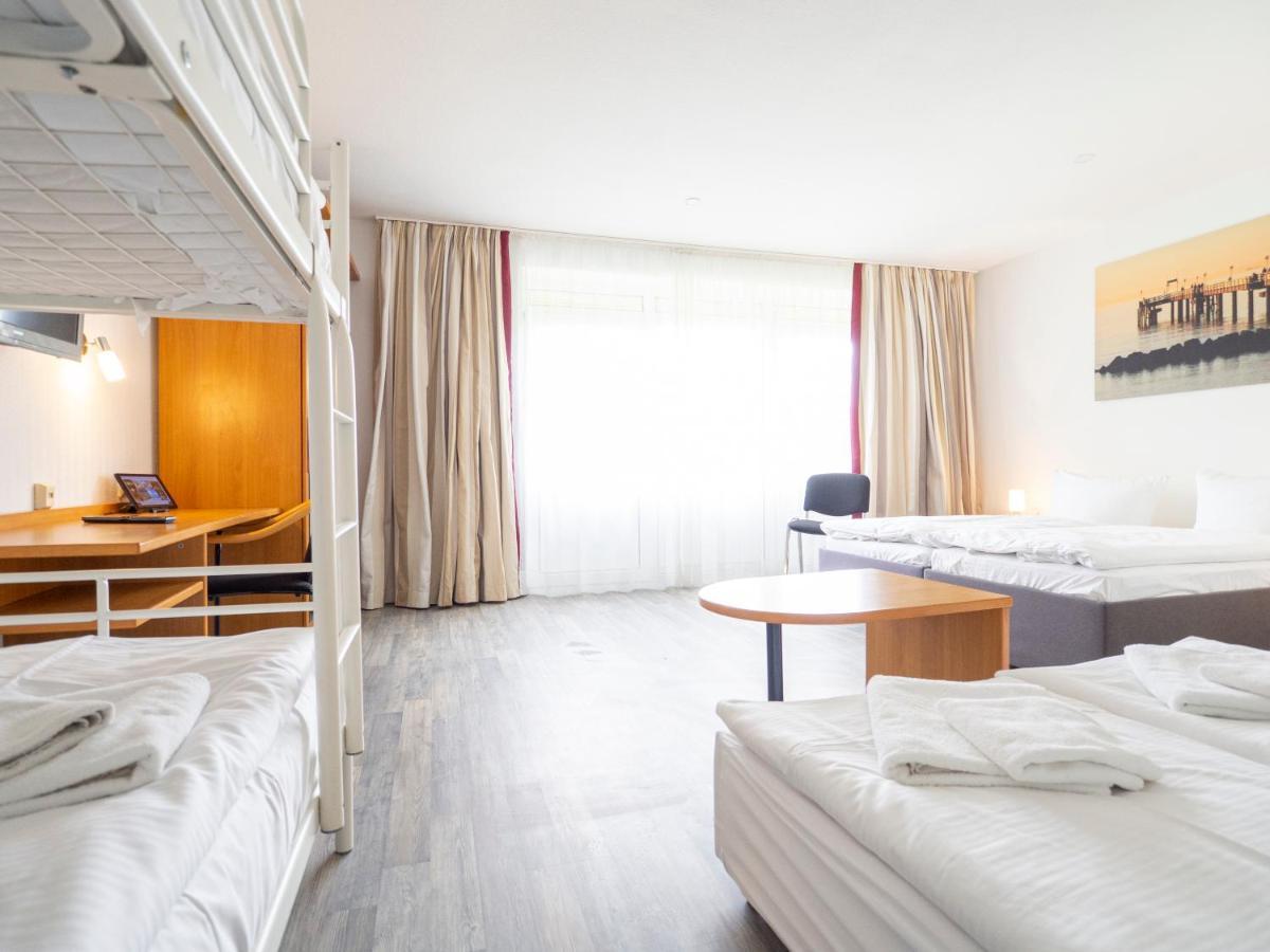 Motel Штральзунд Экстерьер фото